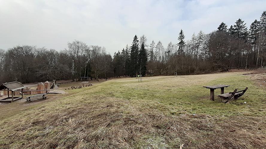 Spielplatz und Picknickwiese Jagdschloss Platte
